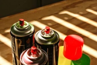 Best Spray Paint for Plastic: Colors that Stick