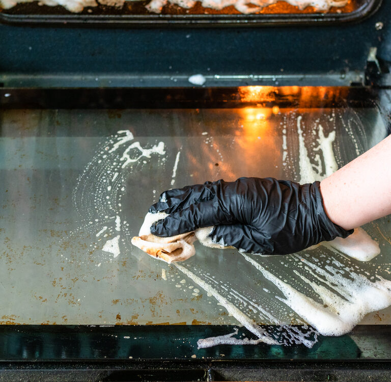 How to Clean Oven Glass – Everything You Need to Know