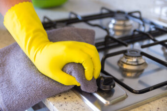 How to Clean Stove Burners on an Electric or Gas Range
