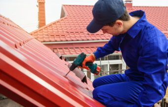 Metal Roof vs. Shingles: What’s Best for Your Home?