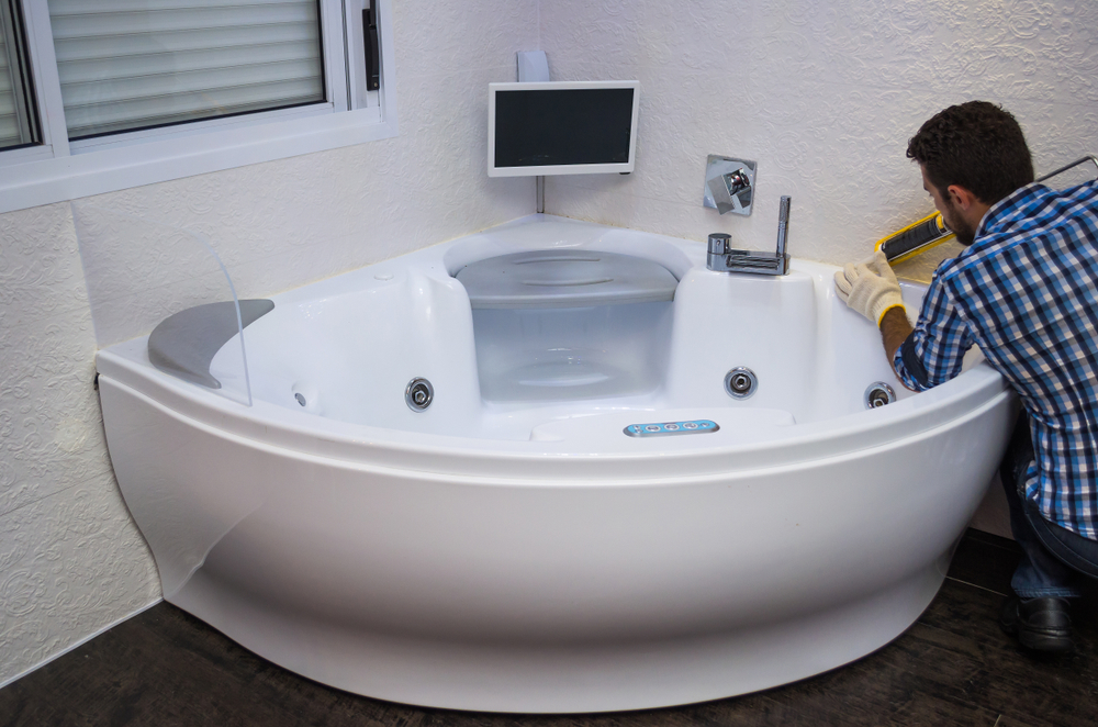 How to Caulk a Bathtub Seal up Your Tub in Seven Simple Steps Tool