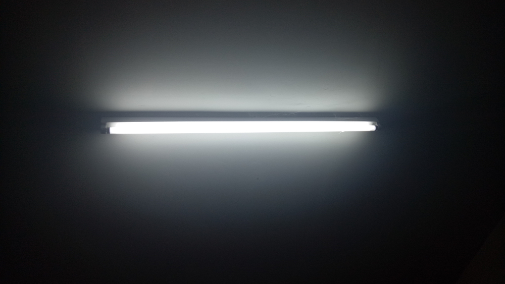 fluorescent light at home