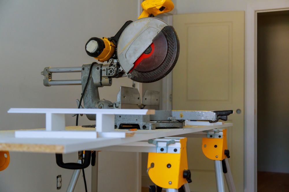 miter saw on stand